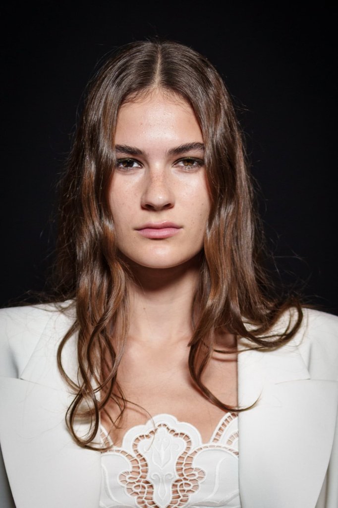 蓝色情人 Blumarine 2026春夏高级成衣秀(后台妆容) - Milan Spring 2026