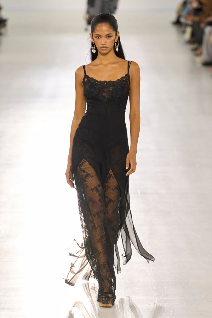 艾尔玛诺&middot;谢尔维诺 Ermanno Scervino 2026春夏高级成衣秀 - Milan Spring 2026