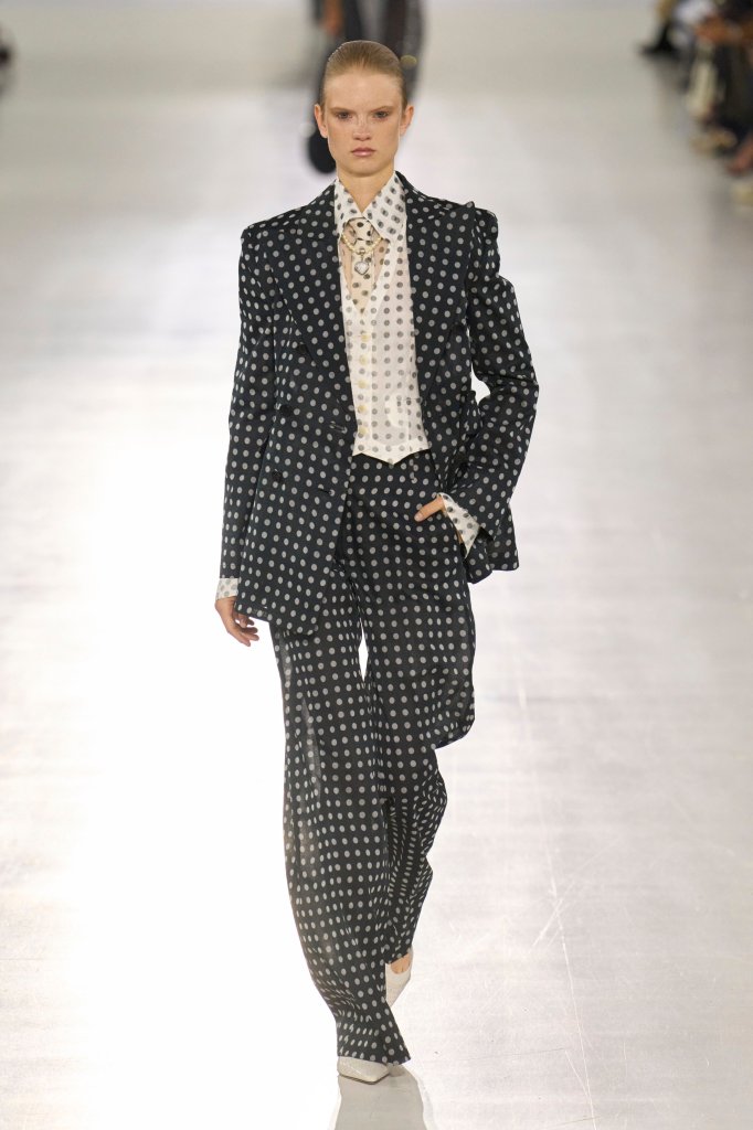 艾尔玛诺&middot;谢尔维诺 Ermanno Scervino 2026春夏高级成衣秀 - Milan Spring 2026