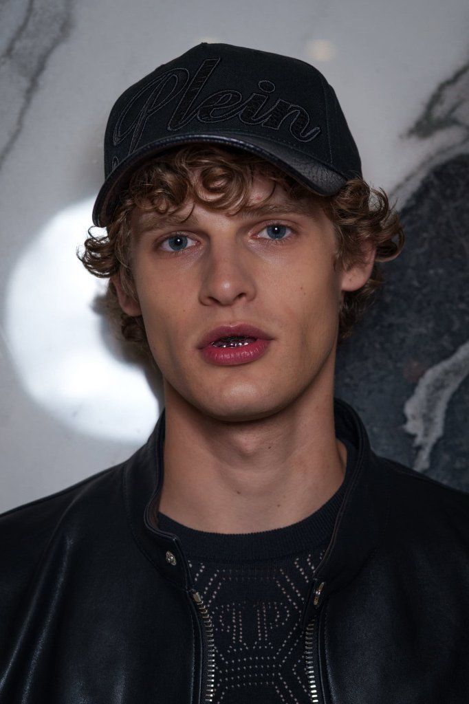 菲利普·普兰 Philipp Plein 2026春夏高级成衣秀(后台妆容) - Milan Spring 2026