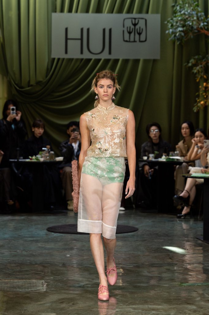赵卉洲 HUI 2026春夏高级成衣秀 - Milan Spring 2026