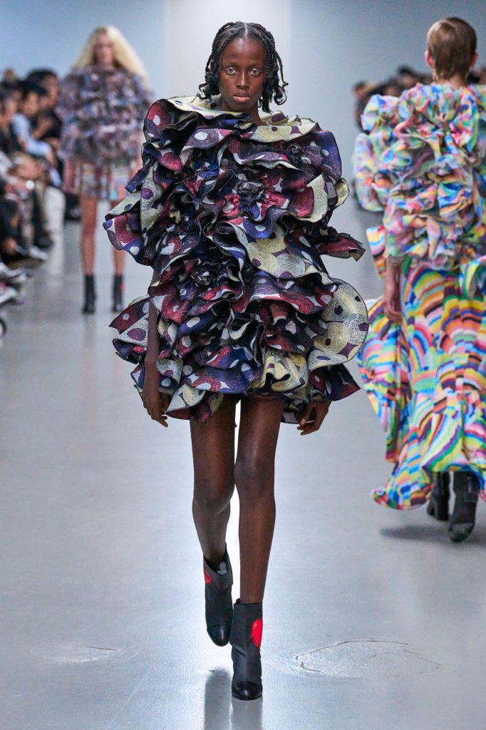 Anrealage 2026春夏高级成衣秀 - Paris Spring 2026