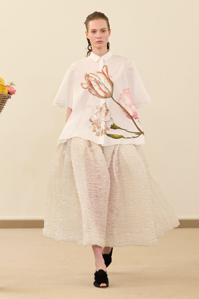 詹巴迪斯塔·瓦利 Giambattista Valli 2026春夏高级成衣秀 - Paris Spring 2026