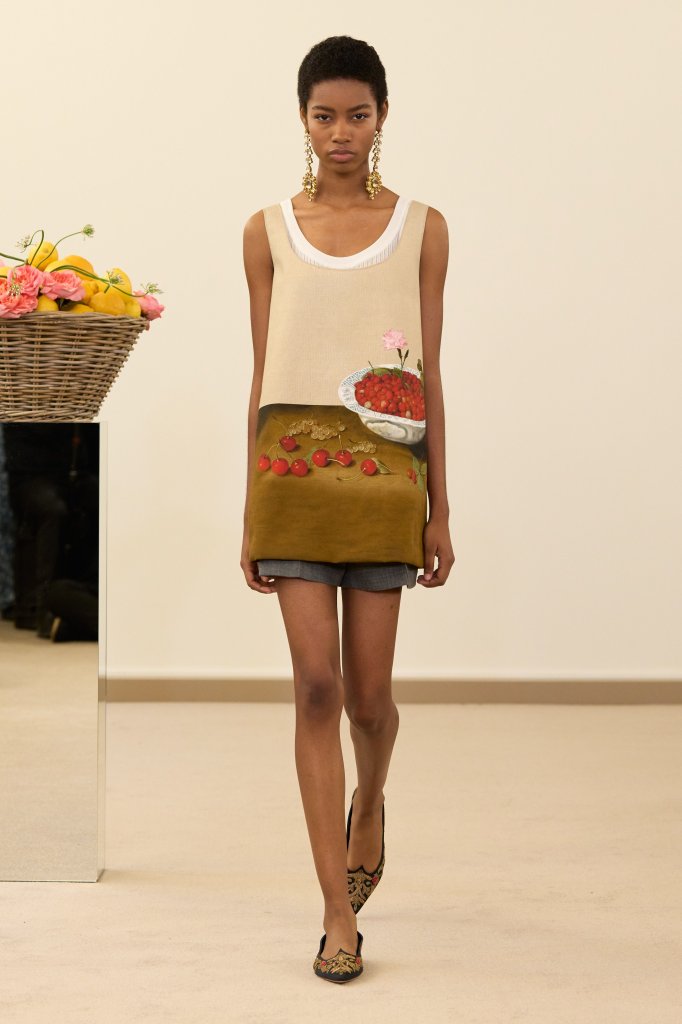 詹巴迪斯塔·瓦利 Giambattista Valli 2026春夏高级成衣秀 - Paris Spring 2026