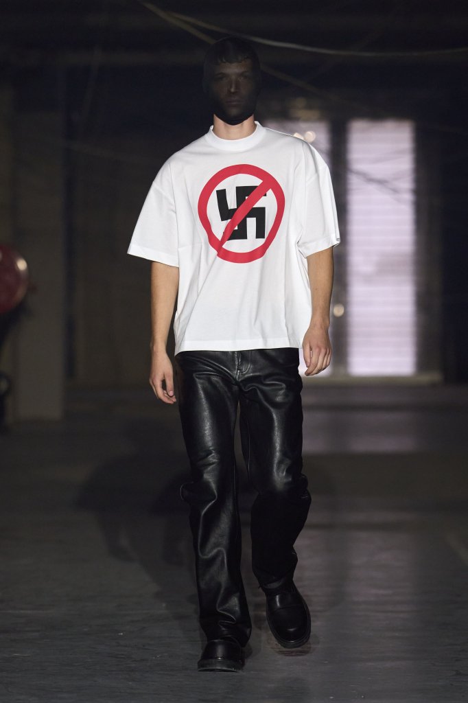 Vetements 2026春夏高级成衣秀 - Paris Spring 2026