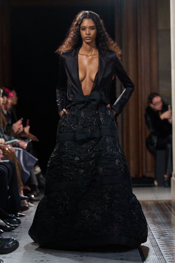 莲娜丽姿 Nina Ricci 2026春夏高级成衣秀 - Paris Spring 2026