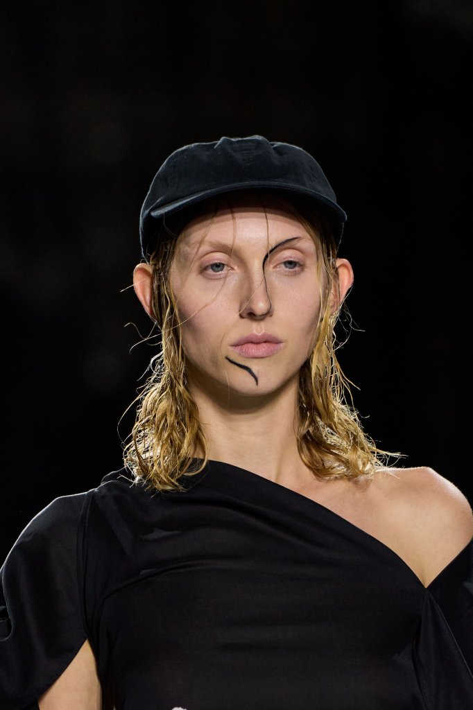 山本耀司 Yohji Yamamoto 2026春夏高级成衣秀(细节) - Paris Spring 2026
