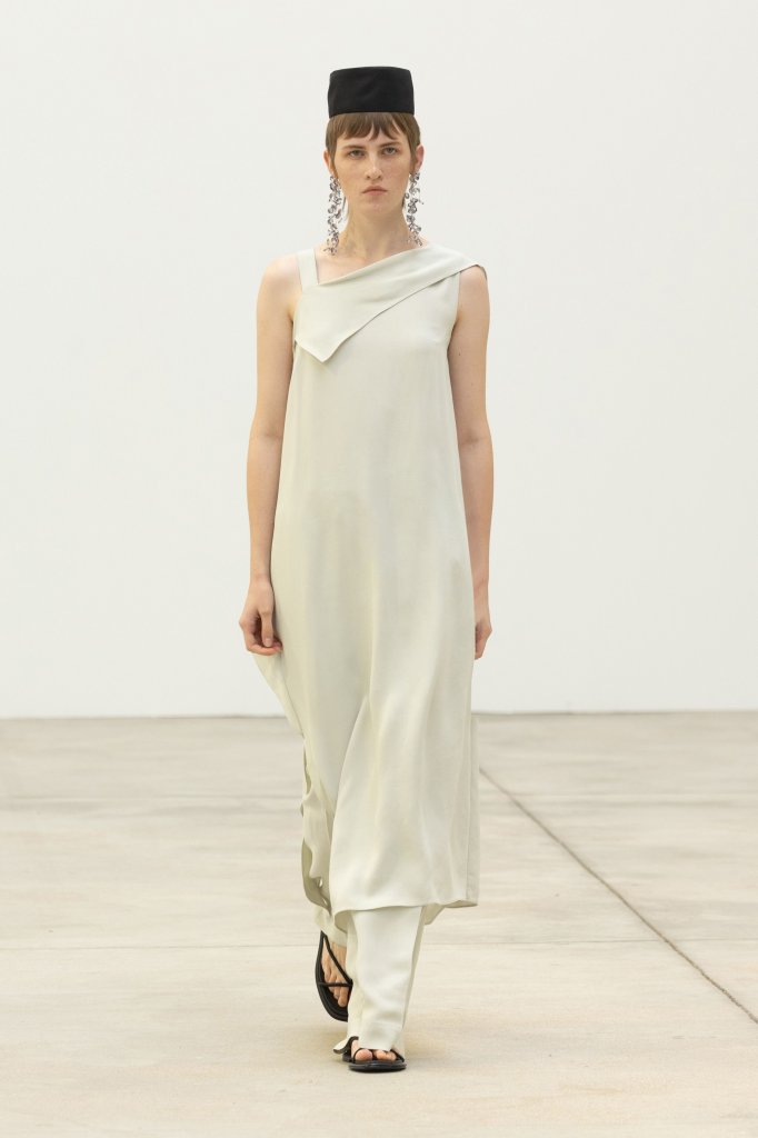 克里斯汀·万诺斯 Christian Wijnants 2026春夏高级成衣秀 - Paris Spring 2026