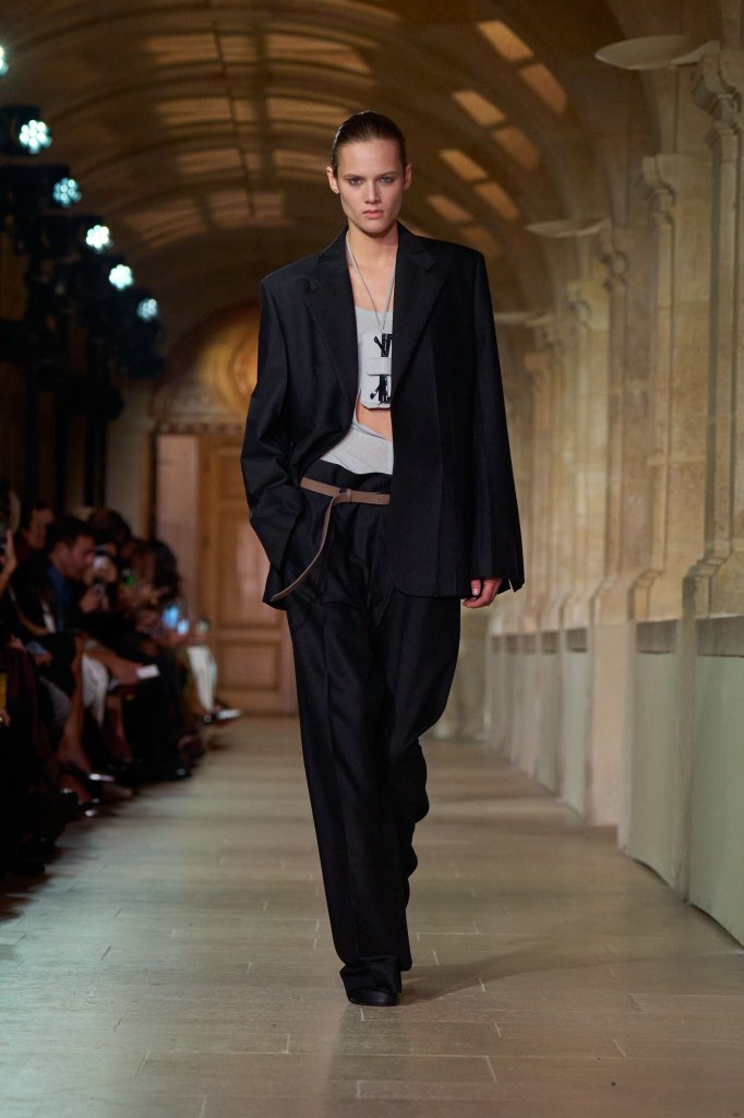 维多利亚·贝克汉姆 Victoria Beckham 2026春夏高级成衣秀 - Paris Spring 2026
