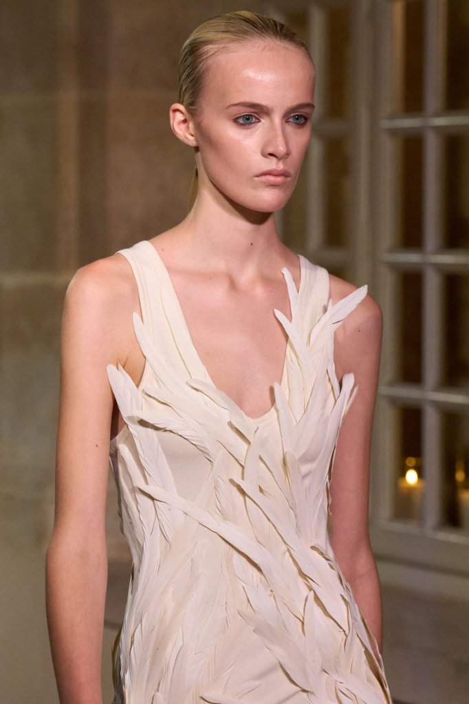 维多利亚·贝克汉姆 Victoria Beckham 2026春夏高级成衣秀(细节) - Paris Spring 2026