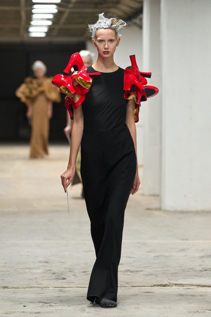 渡边淳弥 Junya Watanabe 2026春夏高级成衣秀 - Paris Spring 2026