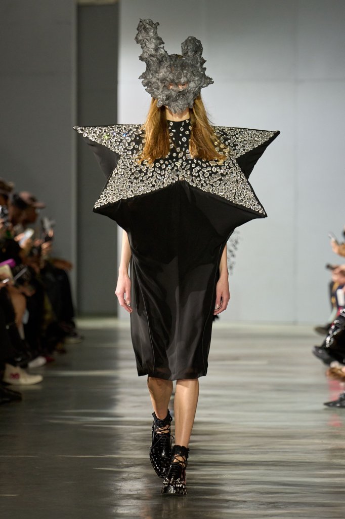Noir Kei Ninomiya 2026春夏高级成衣秀 - Paris Spring 2026