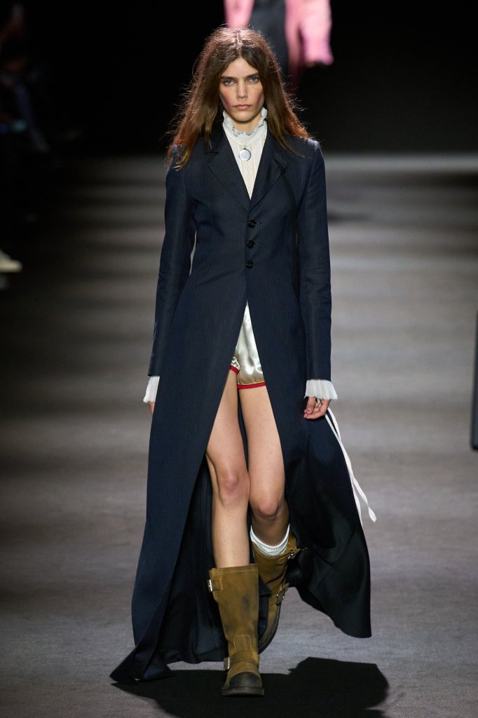 安·迪穆拉米斯特 Ann Demeulemeester 2026春夏高级成衣秀 - Paris Spring 2026