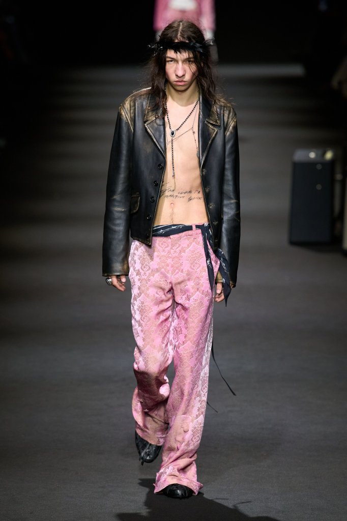 安·迪穆拉米斯特 Ann Demeulemeester 2026春夏高级成衣秀 - Paris Spring 2026