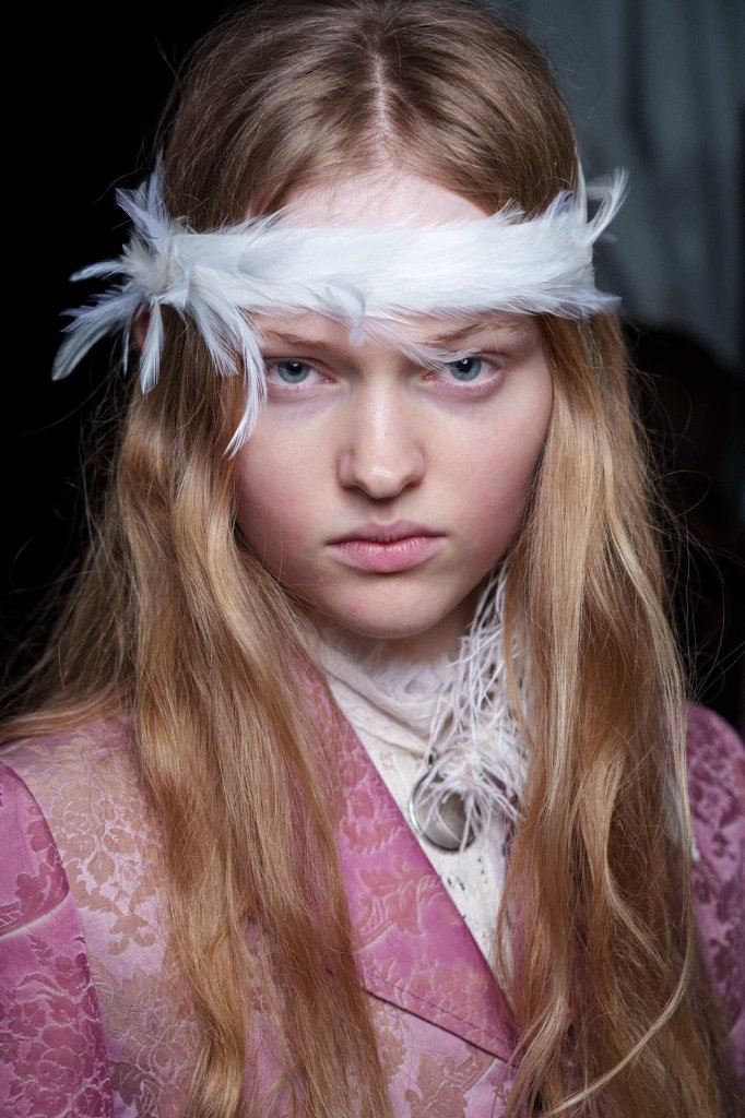 安·迪穆拉米斯特 Ann Demeulemeester 2026春夏高级成衣秀(后台妆容) - Paris Spring 2026