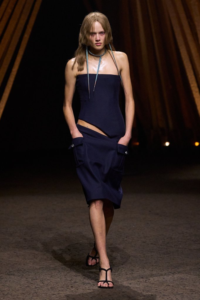 亚历山大·麦昆 Alexander McQueen 2026春夏高级成衣秀 - Paris Spring 2026