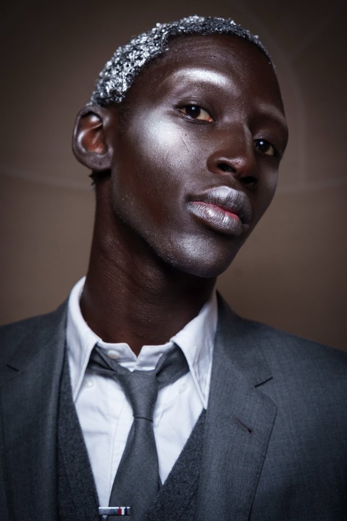 桑姆·布郎尼 Thom Browne 2026春夏高级成衣秀(后台妆容) - Paris Spring 2026