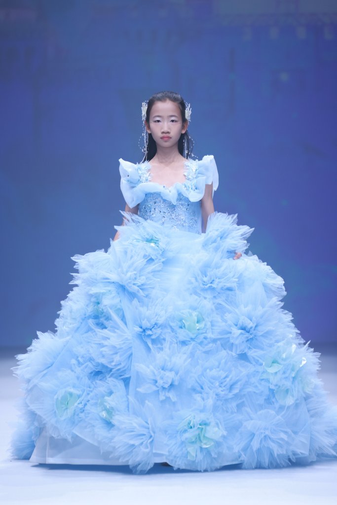 BELIA BELEI · 孙思宇丨童话小镇 2025/26秋冬童装秀 - Beijing Fall 2025