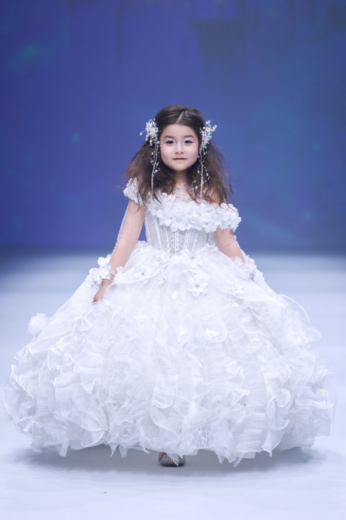 BELIA BELEI · 孙思宇丨童话小镇 2025/26秋冬童装秀 - Beijing Fall 2025