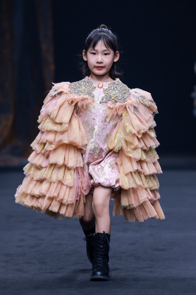 芝瑜&芝安 Joy&Joa · 马星丨童话小镇 2025/26秋冬童装秀 - Beijing Fall 2025