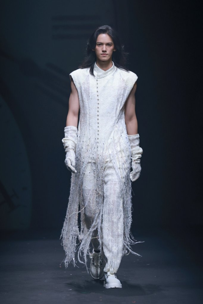 浮梦客 FUMENGKE·李梦华 2025/26秋冬高级成衣秀 | 10+3 | 柯桥日 - Beijing Fall 2025