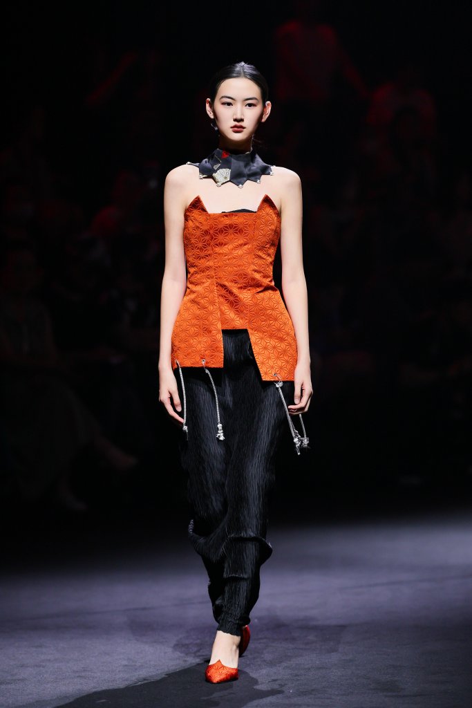 乌蒙村秀 · 浦思 | 10+3 2026春夏高级成衣秀 - Beijing Fall 2025