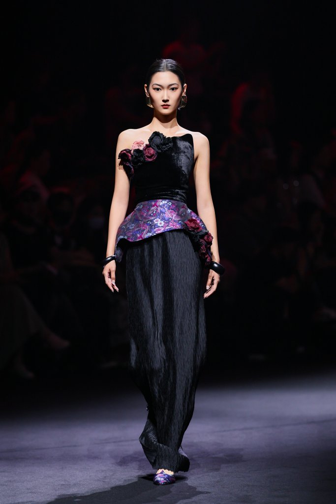 乌蒙村秀 · 浦思 | 10+3 2026春夏高级成衣秀 - Beijing Fall 2025