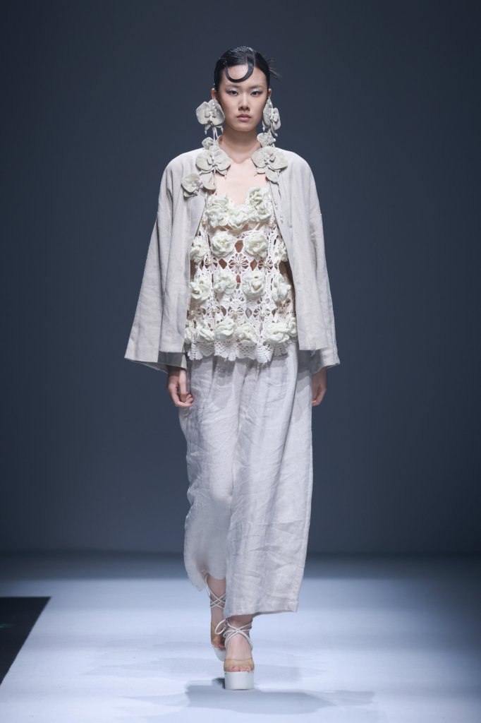 must bloom·王婷婷 2026春夏高级成衣秀 - Beijing Fall 2025