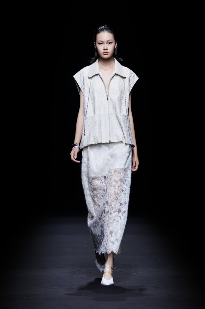 Y2FREEDOM · 胡莹莹 | 海宁日 2026春夏高级成衣秀 - Beijing Fall 2025