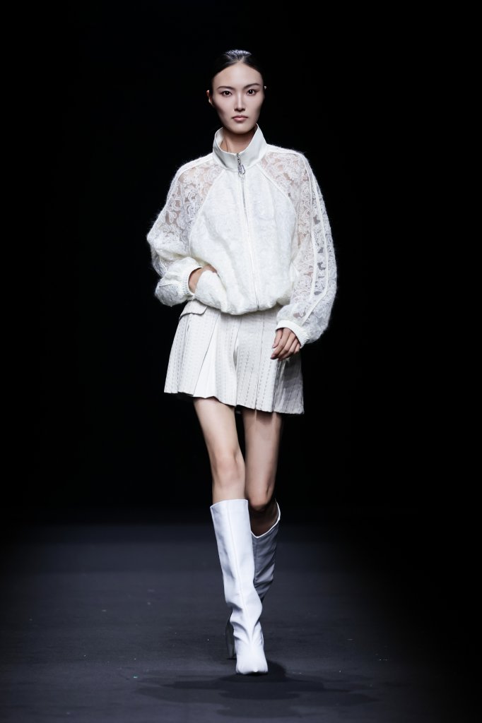 Y2FREEDOM · 胡莹莹 | 海宁日 2026春夏高级成衣秀 - Beijing Fall 2025