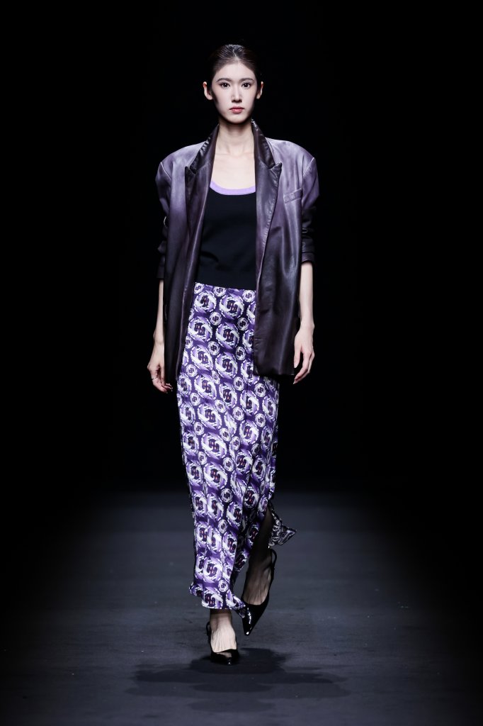 Y2FREEDOM · 胡莹莹 | 海宁日 2026春夏高级成衣秀 - Beijing Fall 2025