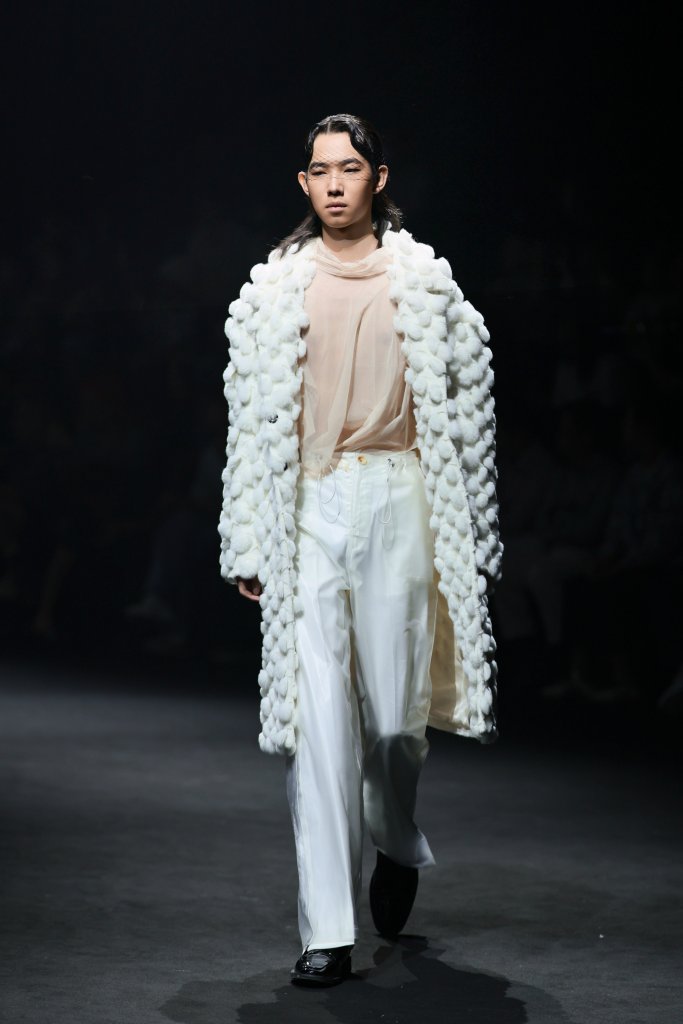 WOAVE · 王冬 | 10+3 2026春夏高级成衣秀 - Beijing Fall 2025