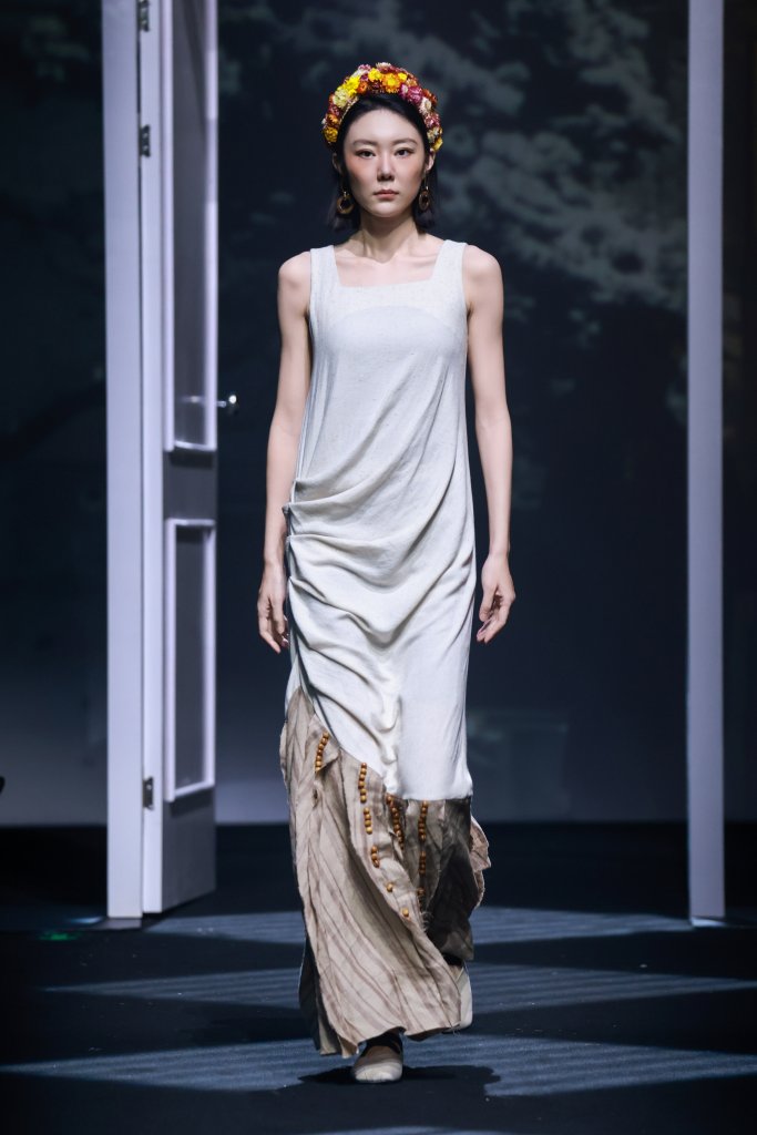 班德尼尔 BandeNere · 梁诗宇 | 10+3 2026春夏高级成衣秀 - Beijing Fall 2025