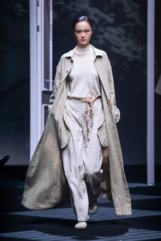 班德尼尔 BandeNere · 梁诗宇 | 10+3 2026春夏高级成衣秀 - Beijing Fall 2025