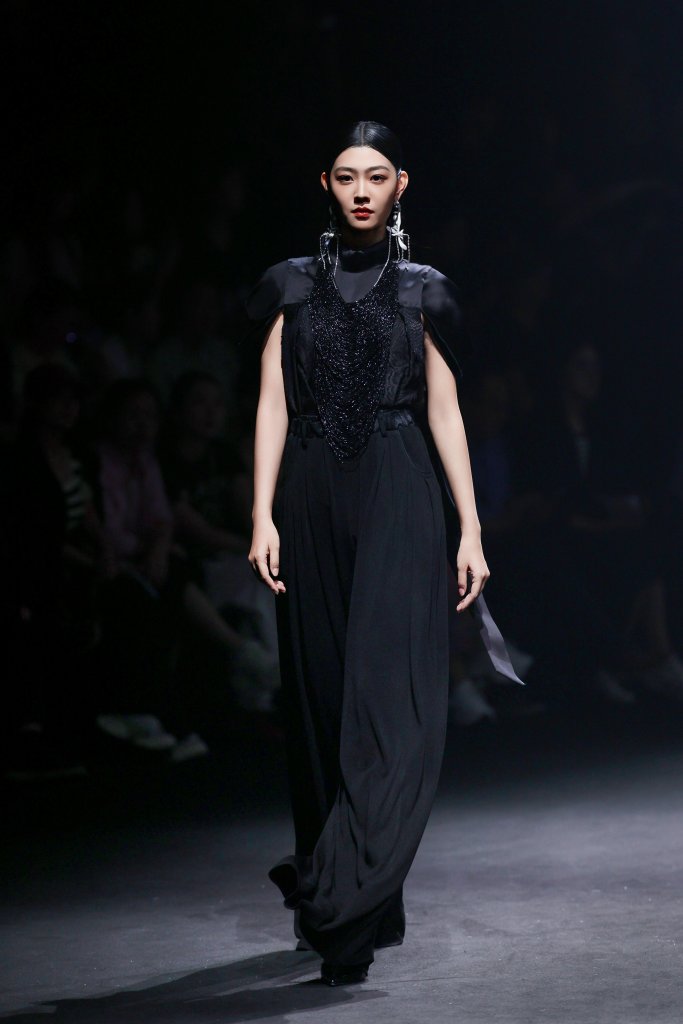 NUNU NONO 2026春夏高级成衣秀 - Beijing Fall 2025