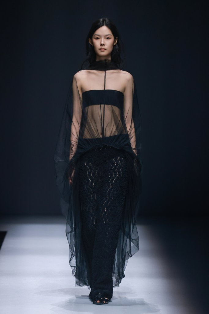 LIU HONGCHAO · 刘洪超 | 柯桥日 2026春夏高级成衣秀 - Beijing Fall 2025