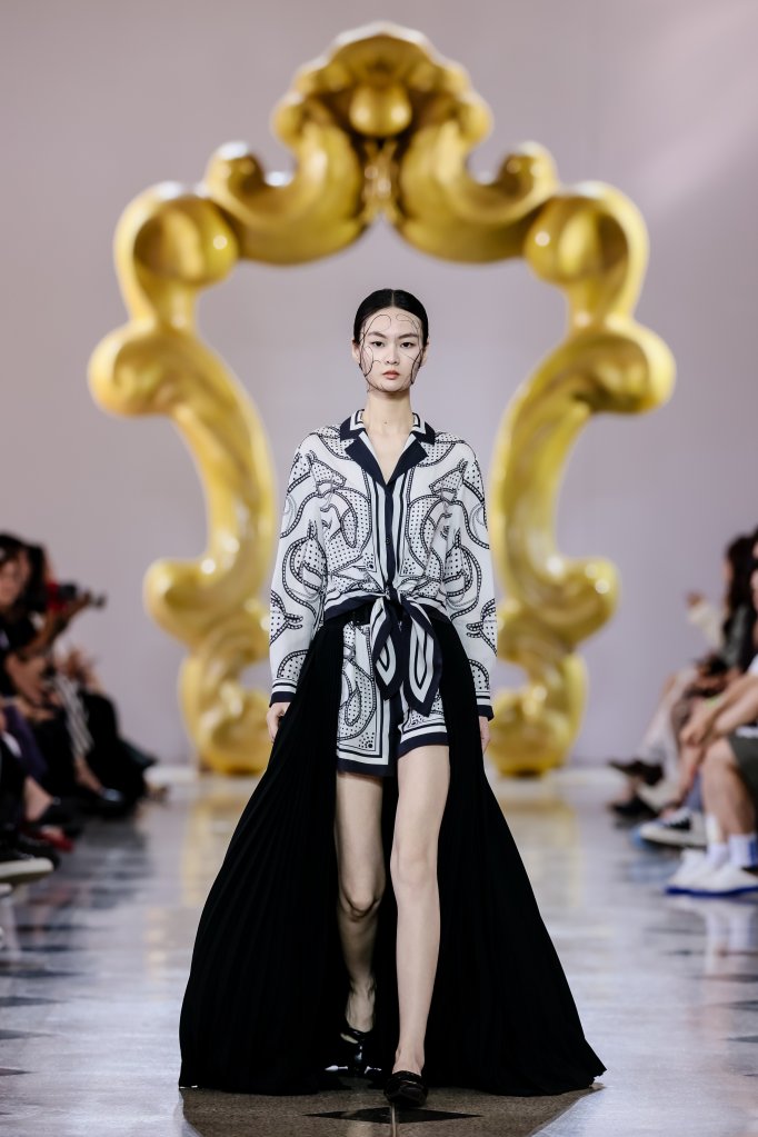 YES BY YESIR 叶谦 2026春夏高级成衣秀 - Beijing Fall 2025