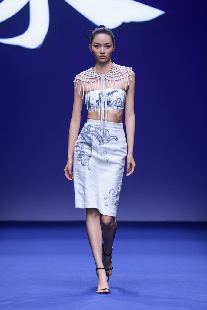 干士 · 成昊 | 江服日 2026春夏高级成衣秀 - Beijing Fall 2025