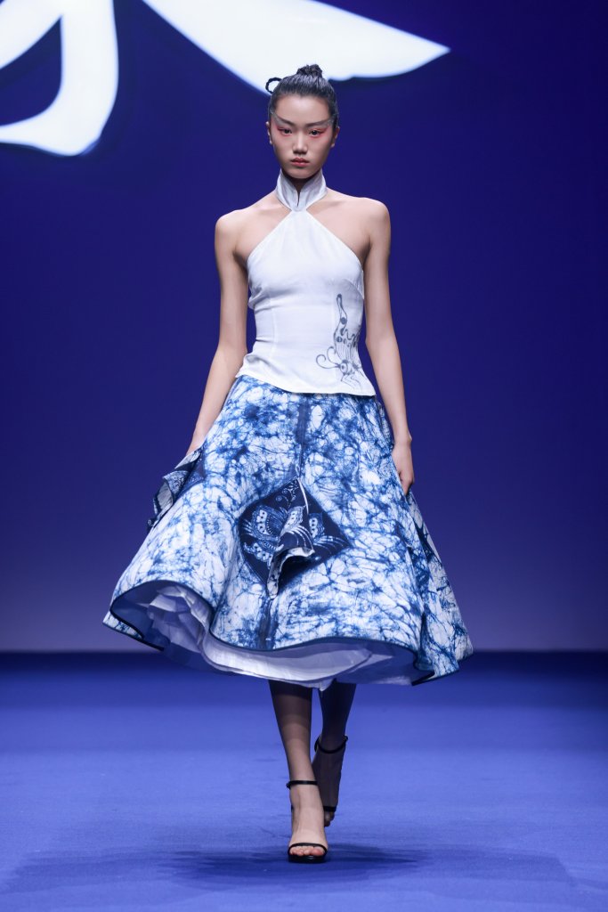 干士 · 成昊 | 江服日 2026春夏高级成衣秀 - Beijing Fall 2025