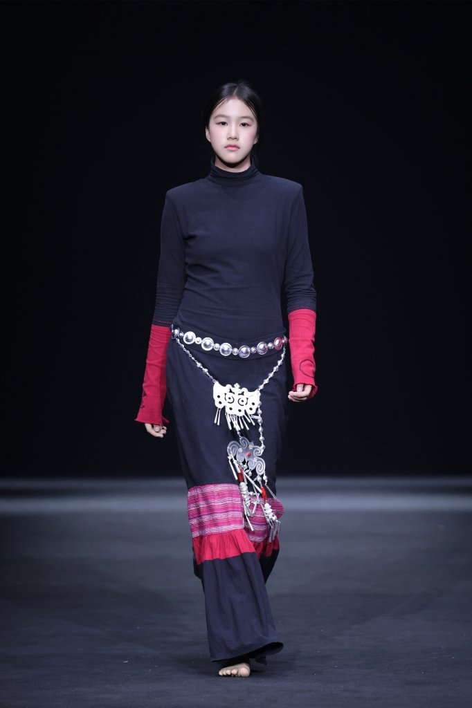 三两喜欢 Xi'Huan Studio丨童话小镇 2026春夏童装秀 - Beijing Fall 2025