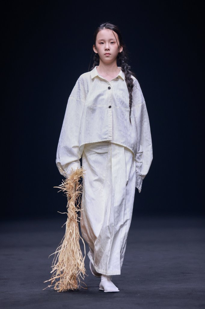 MEIMEILILI · 龚歆 DPARK童话小镇 2026春夏童装秀 - Beijing Fall 2025