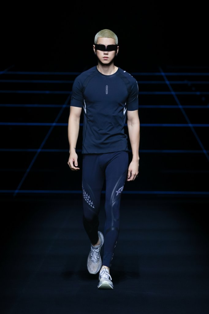 Zhenchong Sui PORTFOLIO 江服日 2026春夏高级成衣秀 - Beijing Fall 2025