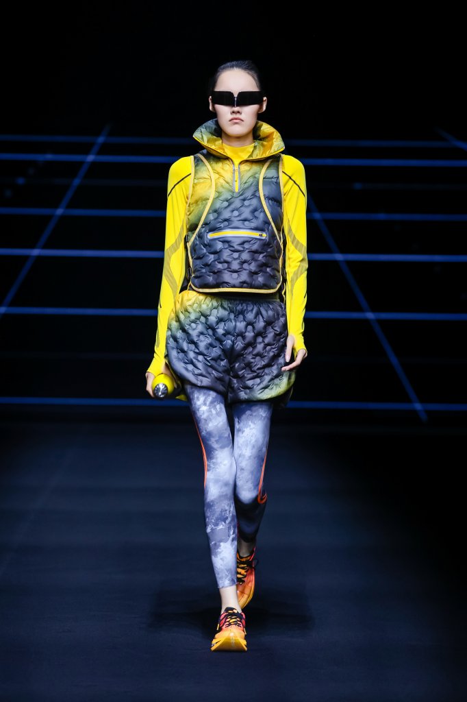 Zhenchong Sui PORTFOLIO 江服日 2026春夏高级成衣秀 - Beijing Fall 2025