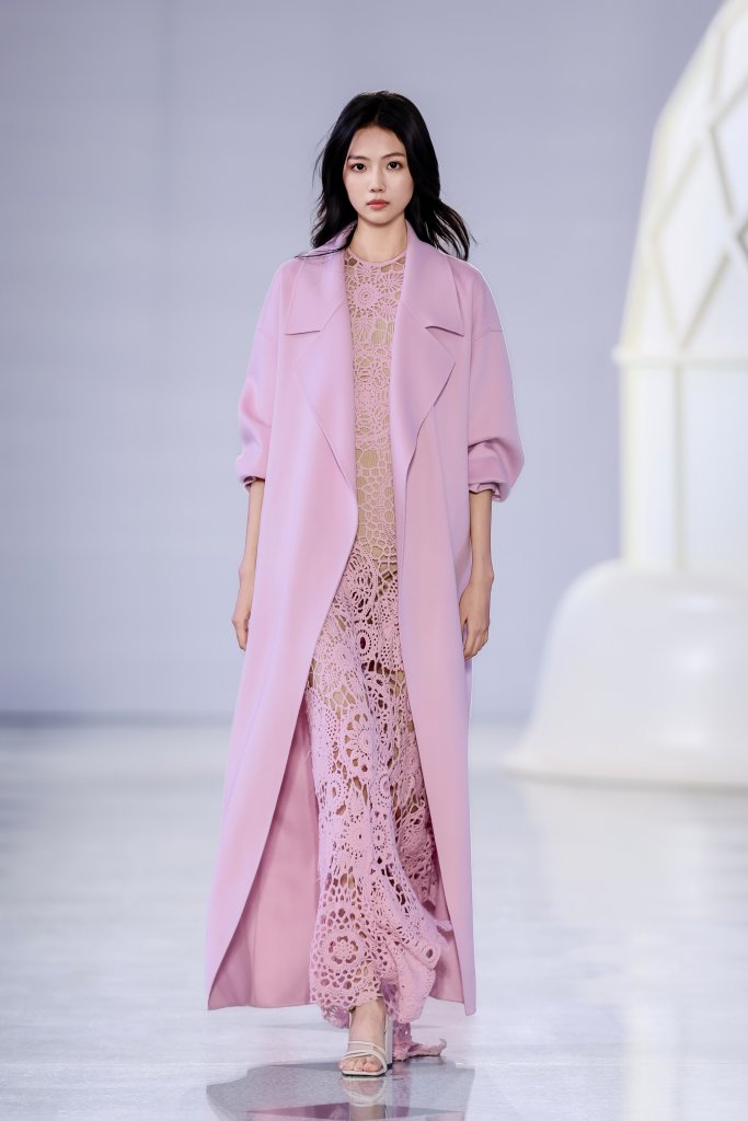 歌力思 ELLASSAY 2026春夏高级成衣秀 - Beijing Fall 2025