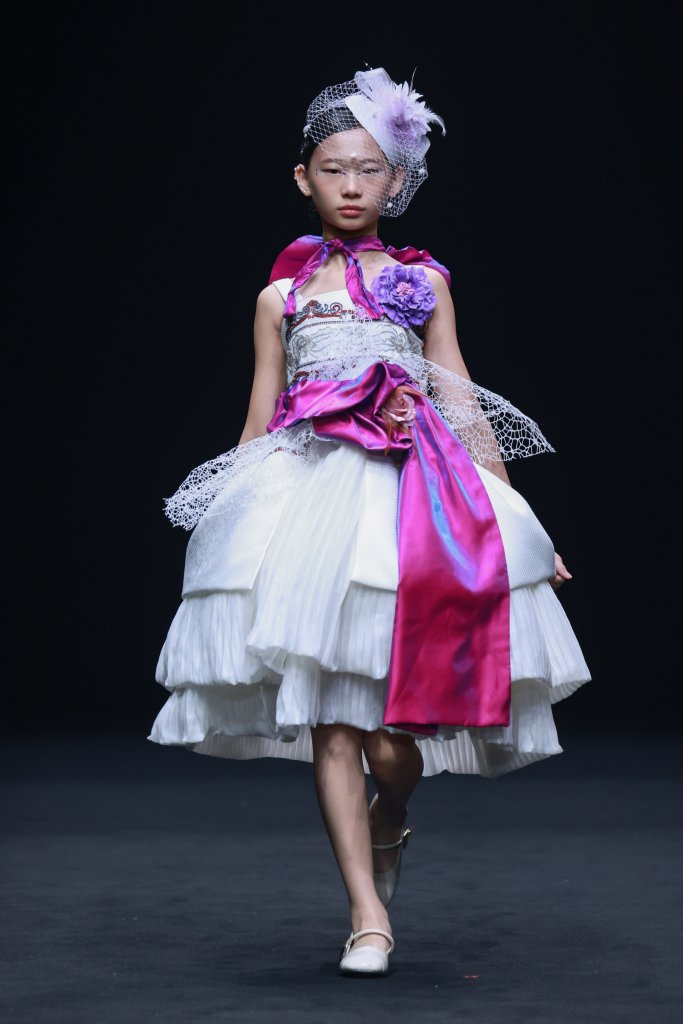 乙仙 YIXIAN · 徐嘉 2026春夏童装秀 - Beijing Fall 2025