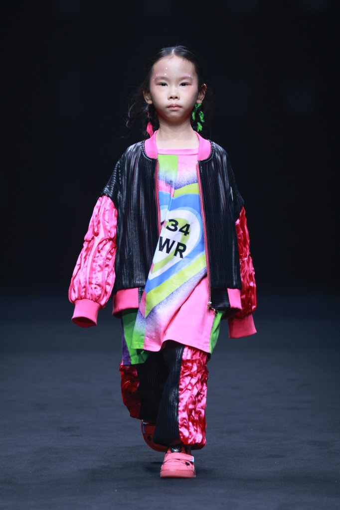 以衣唯人 · 徐嘉 | DPARK童话小镇 2026春夏童装秀 - Beijing Fall 2025