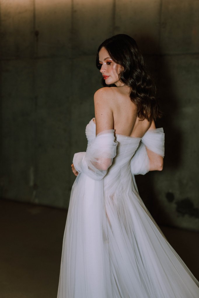 Andrew Kwon 2025春夏婚纱礼服Lookbook