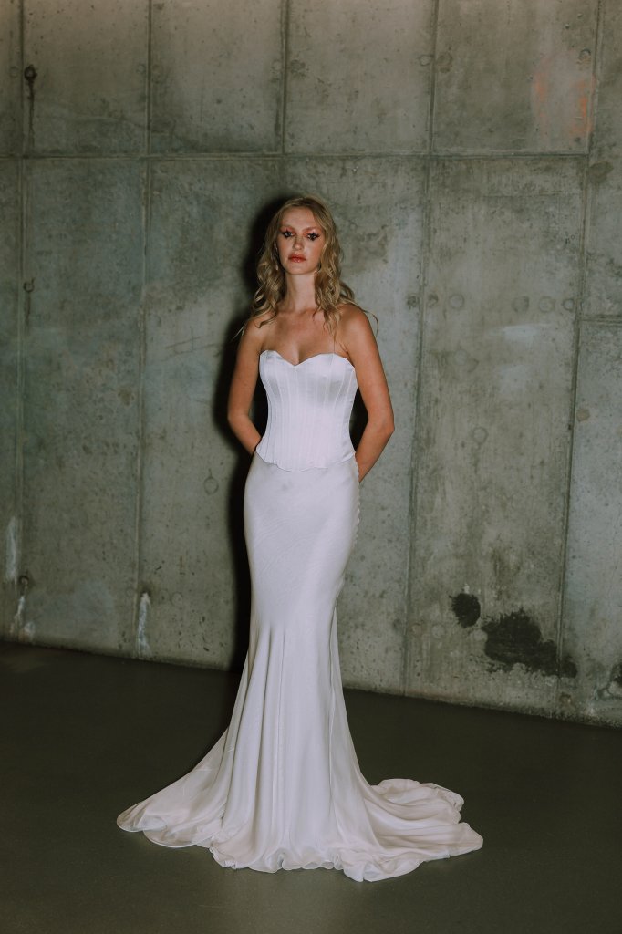 Andrew Kwon 2025春夏婚纱礼服Lookbook