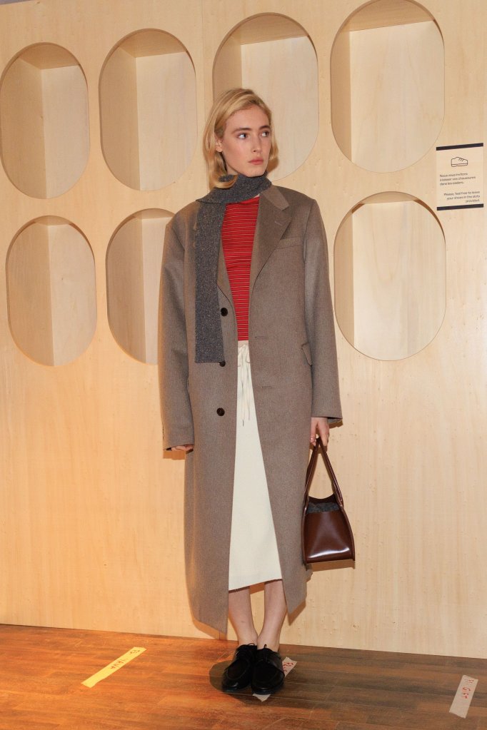 Auralee 2026/27秋冬男装秀(后台妆容) - Paris Fall 2026