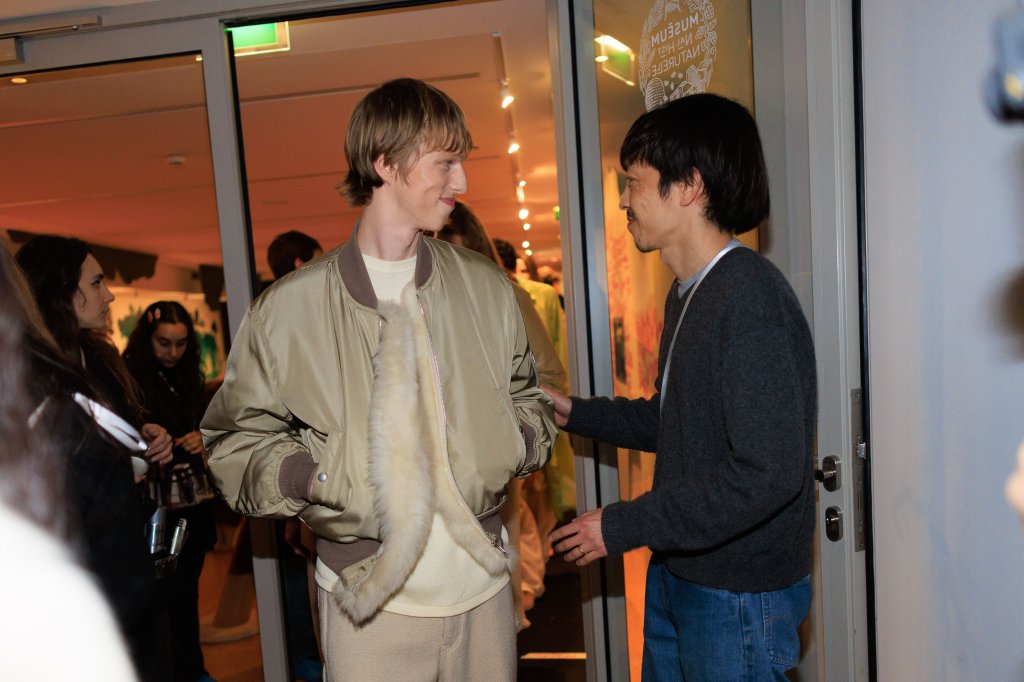 Auralee 2026/27秋冬男装秀(后台妆容) - Paris Fall 2026